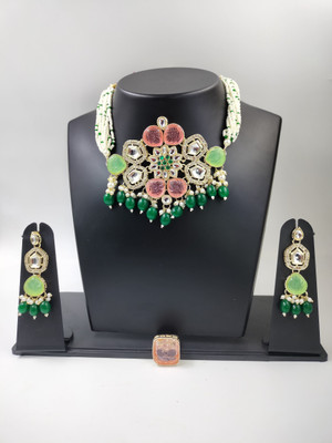 Divisha Alloy Gold-plated Green Jewellery Set(Pack of 1)