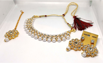 Rajasthani Juwelen Alloy Gold-plated White Jewellery Set(Pack of 1)