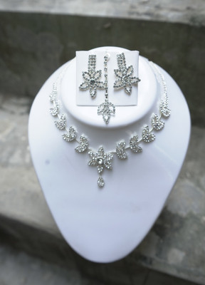 kritikas Alloy Silver Silver, White Jewellery Set(Pack of 3)