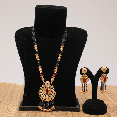 Ethnicking Alloy Gold-plated Multicolor Jewellery Set(Pack of 1)