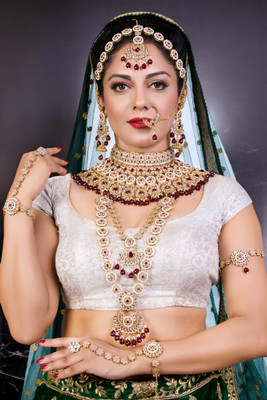 SHIV SHAKTI JEWELLERS Alloy Gold-plated Maroon Jewellery Set(Pack of 7)