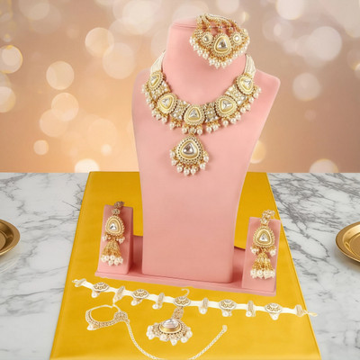 iBerries Brass Gold-plated White Jewellery Set(Pack of 1)