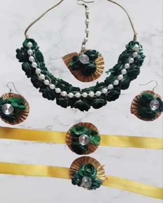 Kanisha Fabric Green Jewellery Set(Pack of 1)