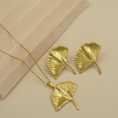 ARTKLIM Stainless Steel Gold-plated Gold Jewellery Set(Pack of 1)