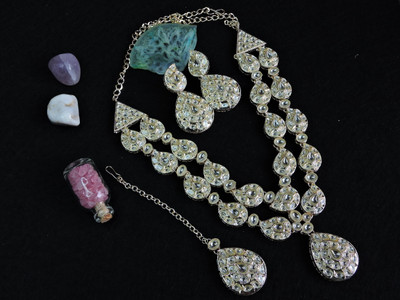 VATSALYA creation Alloy Gold-plated Multicolor Jewellery Set(Pack of 1)