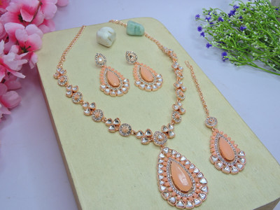 VATSALYA creation Alloy Gold-plated Beige Jewellery Set(Pack of 1)
