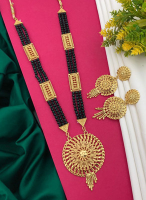 Rasadiya Brass Gold-plated White Jewellery Set(Pack of 1)