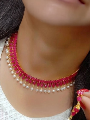 Kushi Alloy Gold-plated Ruby Red Jewellery Set(Pack of 1)