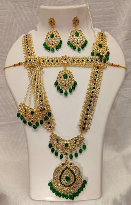 JEWEL QUEEN PLANET Alloy Gold-plated Green Jewellery Set(Pack of 1)