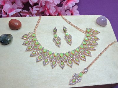 VATSALYA creation Alloy Gold-plated Green Jewellery Set(Pack of 1)