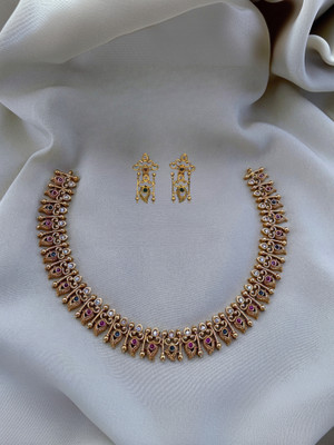 RUJVE JEWELLERY Brass, Copper Gold-plated Gold Jewellery Set(Pack of 1)