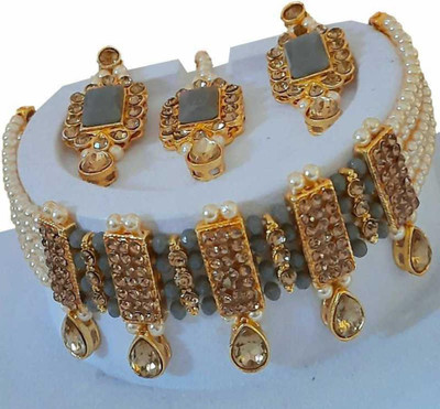 AMHRIK IMITATION Alloy Gold-plated Green Jewellery Set(Pack of 1)