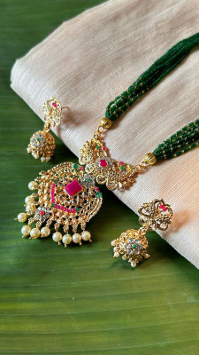 HT Creation Alloy Gold-plated Multicolor Jewellery Set(Pack of 1)