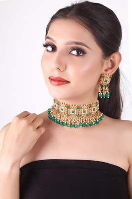 Kirti Traders Alloy Gold-plated Green Jewellery Set(Pack of 1)