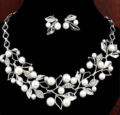 Shining Diva Alloy Silver Jewellery Set(Pack of 1)