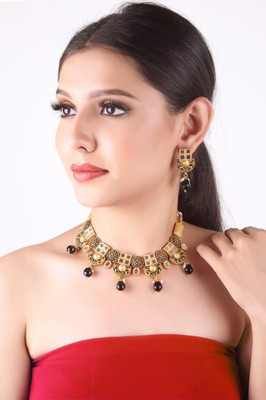 Kirti Traders Alloy Gold-plated Black Jewellery Set(Pack of 1)