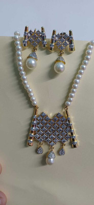 NMRK,R R Enterprises Metal, Alloy Gold-plated, Sterling Silver Gold, Silver, White Jewellery Set(Pack of 1)