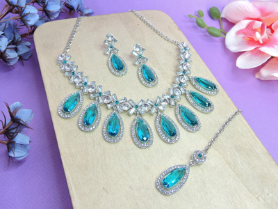 VATSALYA creation Alloy Gold-plated Green Jewellery Set(Pack of 1)