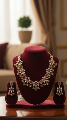 Aayra Fashions Brass Gold-plated Gold, Maroon, Ruby Red, White Jewellery Set(Pack of 1)