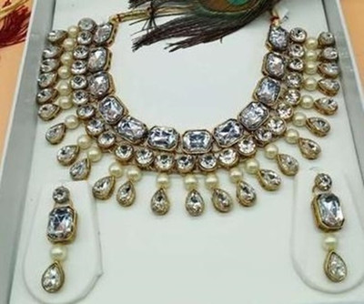 Nivaan Brass Gold-plated White Jewellery Set(Pack of 1)