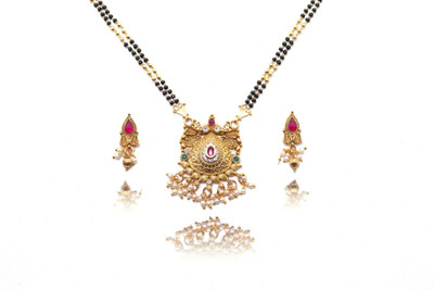 NINAMAAYRA Alloy Gold-plated Gold Jewellery Set(Pack of 1)