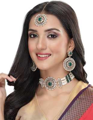 Sukkhi Alloy Gold-plated Green Jewellery Set(Pack of 1)
