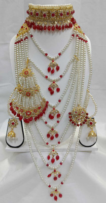 JEWEL QUEEN PLANET Alloy Gold-plated Red, White, Gold Jewellery Set(Pack of 1)