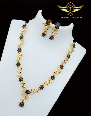 TONOLIKA JEWELLERY Brass Gold-plated Green Jewellery Set(Pack of 1)