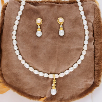 Sri Jagdamba Pearls Mother of Pearl Gold-plated White Jewellery Set(Pack of 1)