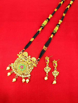 SONI DESIGNS Alloy Gold-plated Gold, Black Jewellery Set(Pack of 1)