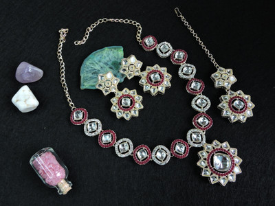 VATSALYA creation Alloy Gold-plated Maroon Jewellery Set(Pack of 1)