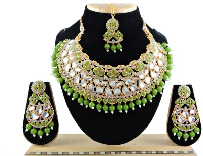 VATSALYA creation Alloy Gold-plated Green Jewellery Set(Pack of 1)