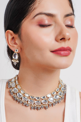 Divisha Alloy Gold-plated Grey Jewellery Set(Pack of 1)