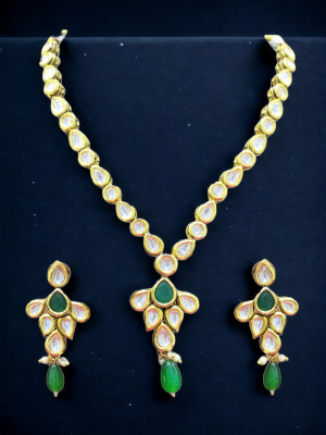 KNIGGHT ANGEL JEWELS Brass, Alloy Gold-plated Green Jewellery Set(Pack of 1)