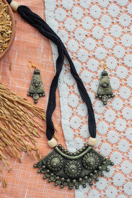 SHILPOGRAM Terracotta Green Jewellery Set(Pack of 1)