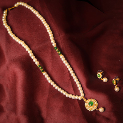 kashvi pearls and jewellers Shell Gold-plated White Jewellery Set(Pack of 1)