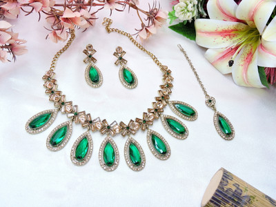 VATSALYA creation Alloy Gold-plated Green Jewellery Set(Pack of 1)