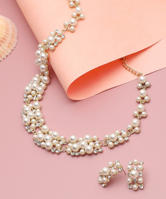 SOHI Alloy Gold-plated White Jewellery Set(Pack of 1)