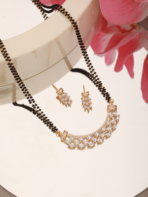 SARAF RS JEWELLERY Brass Gold-plated White Jewellery Set(Pack of 1)