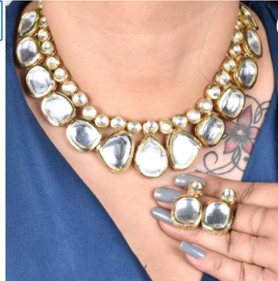 MB Creation Brass Gold-plated White Jewellery Set(Pack of 1)