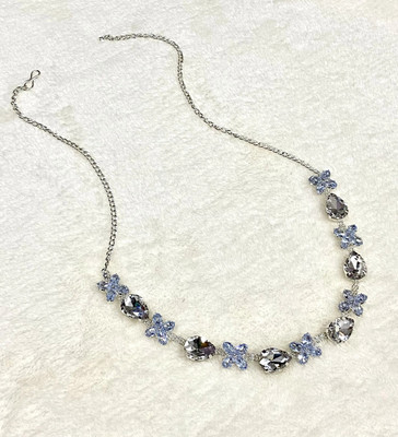 Varnii Stone, Alloy Silver White Jewellery Set(Pack of 1)