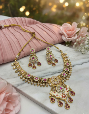 Statement Royale Brass Gold Jewellery Set(Pack of 1)