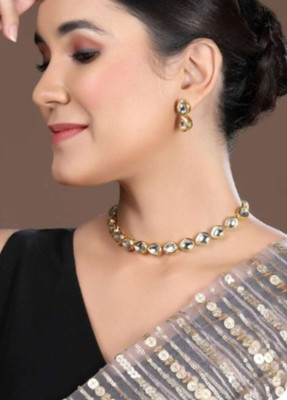 V.V. Sons Alloy Gold-plated Gold Jewellery Set(Pack of 1)