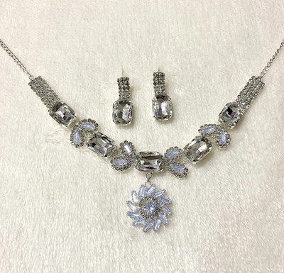 Vacker Stone, Alloy Silver White, Silver Jewellery Set(Pack of 1)