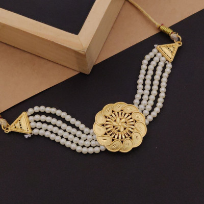 harikrushna enterprise Metal Gold-plated White Jewellery Set(Pack of 1)