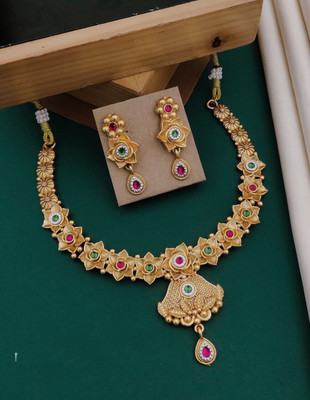 SHIVAY FASHION HUB Alloy Gold-plated Gold Jewellery Set(Pack of 1)