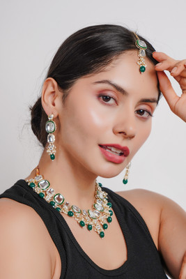 Divisha Alloy Gold-plated Multicolor Jewellery Set(Pack of 1)