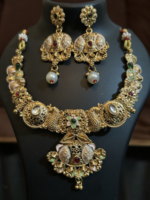 Shora Alloy Gold-plated Gold, Copper Jewellery Set(Pack of 1)