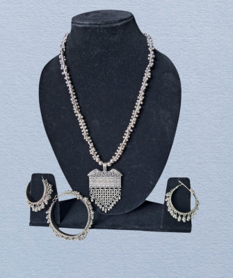 ANAY Brass Black Jewellery Set(Pack of 1)