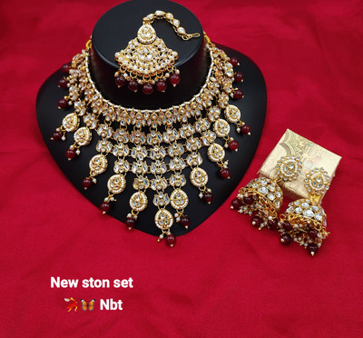 padmawati Brass Gold-plated Maroon Jewellery Set(Pack of 4)